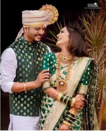 Green Jacquard Saree with Golden Zari Work & Blouse – Bridal & Wedding Wear (5.5 m + 0.8 m)