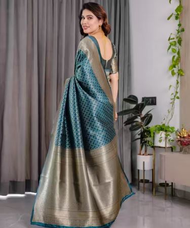 Golden Zari Woven Kanjivaram Silk Saree with Blouse – Party & Wedding Wear